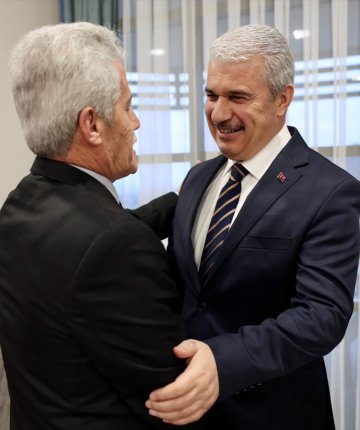 Konya Valisi Akın, huzurevi sakinleriyle iftarda buluştu