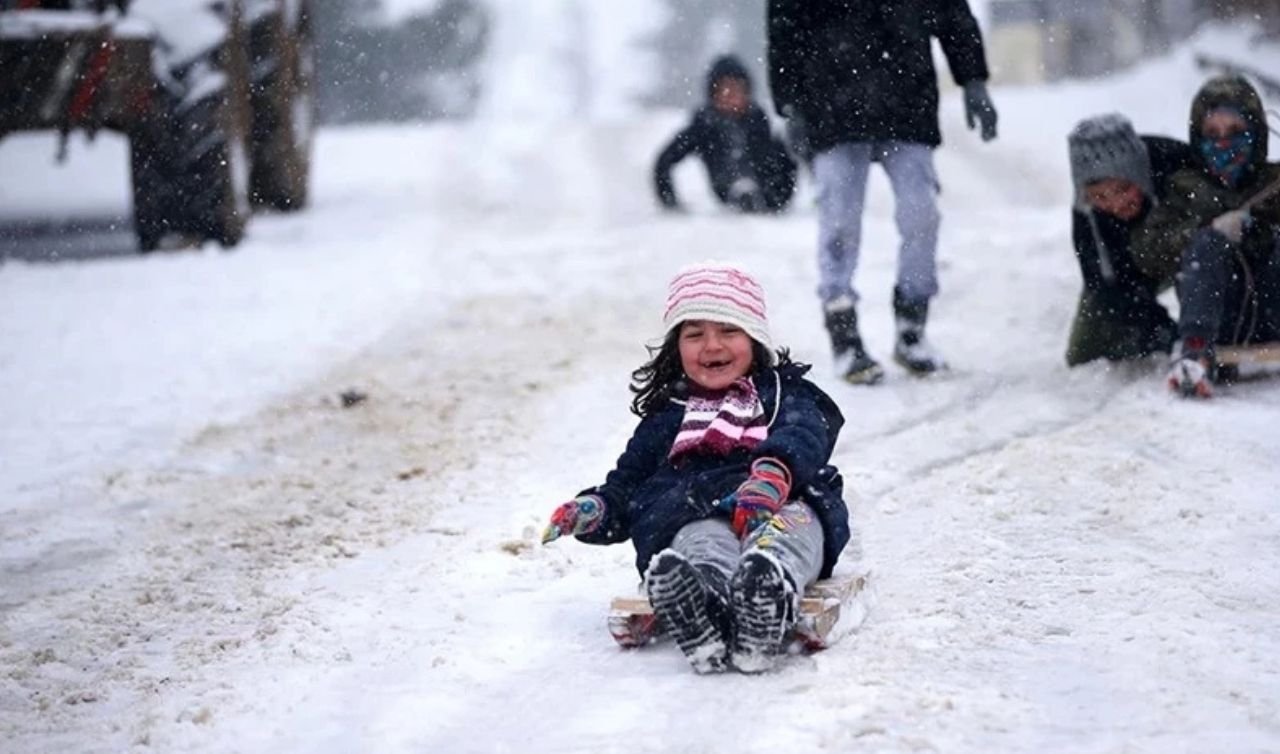 Konya’nın 2 ilçesinde kar tatili! Eğitime 1 gün ara verildi