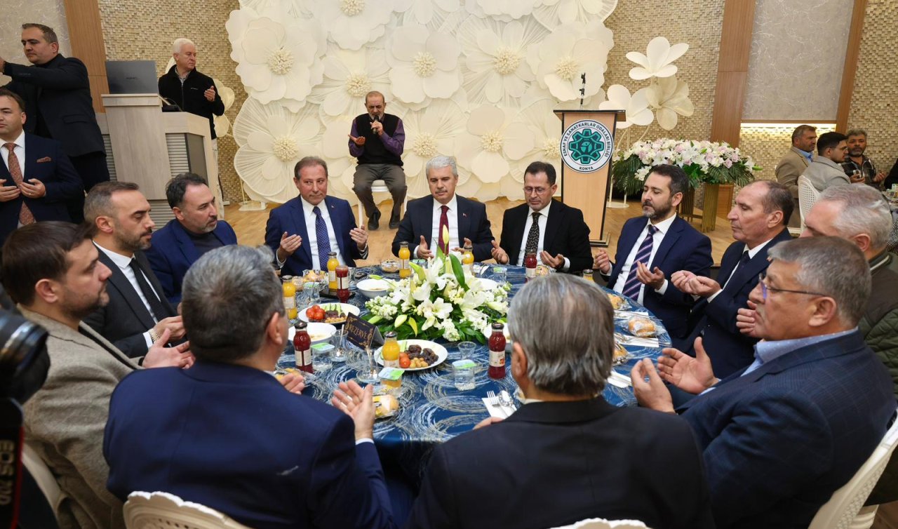 KONESOB iftarında Konya protokolü ve oda başkanları bir araya geldi 