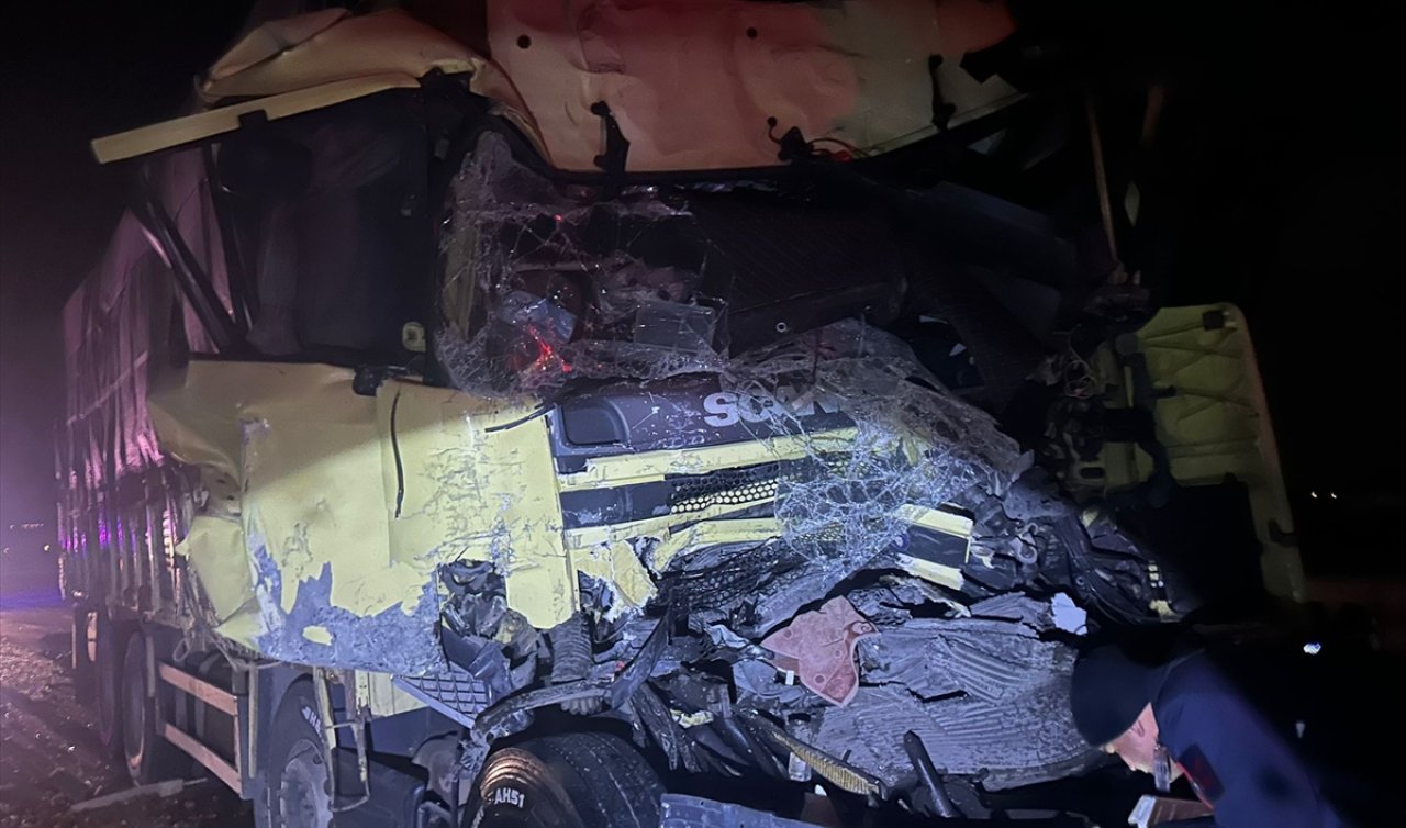 Konya’da iki tır çarpıştı! 1 kişi yaralandı