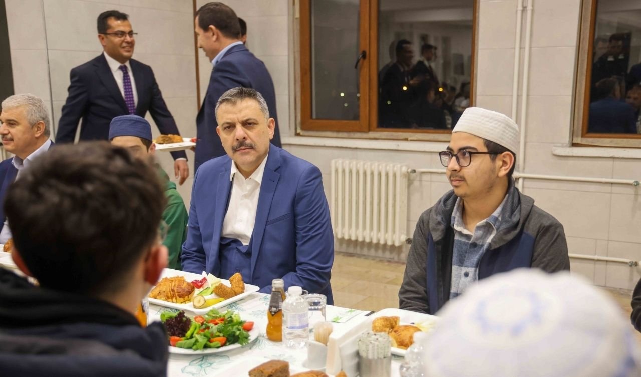 Konya’da sahur programı: Mustafa Çiftçi hatıralarını tazeledi