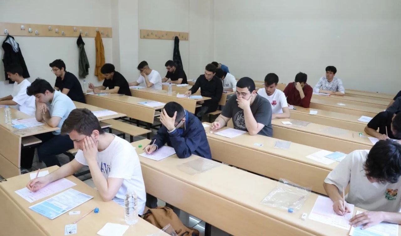 Karatay Belediyesi’nden YKS’ye girecek öğrencilere sınav ücreti desteği