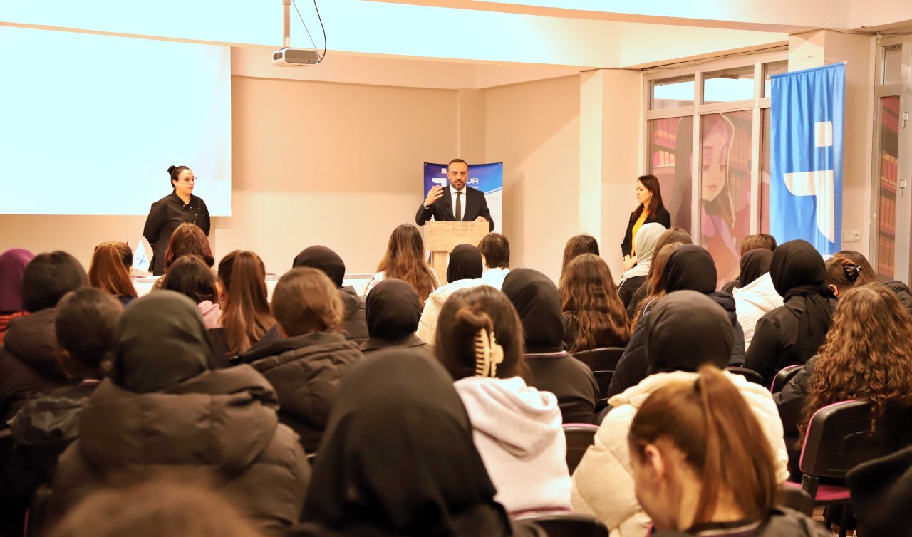 Konya  İŞKUR meslek tanıtım günü ile  gençlerin yanında 