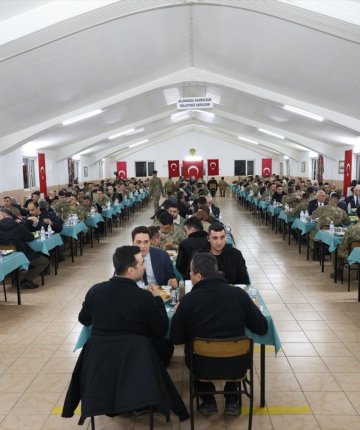 Konya’da şehit aileleri ve gaziler iftarda buluştu