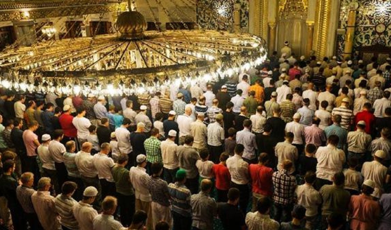 Konya ve çevre illerde bayram namazı kılındı