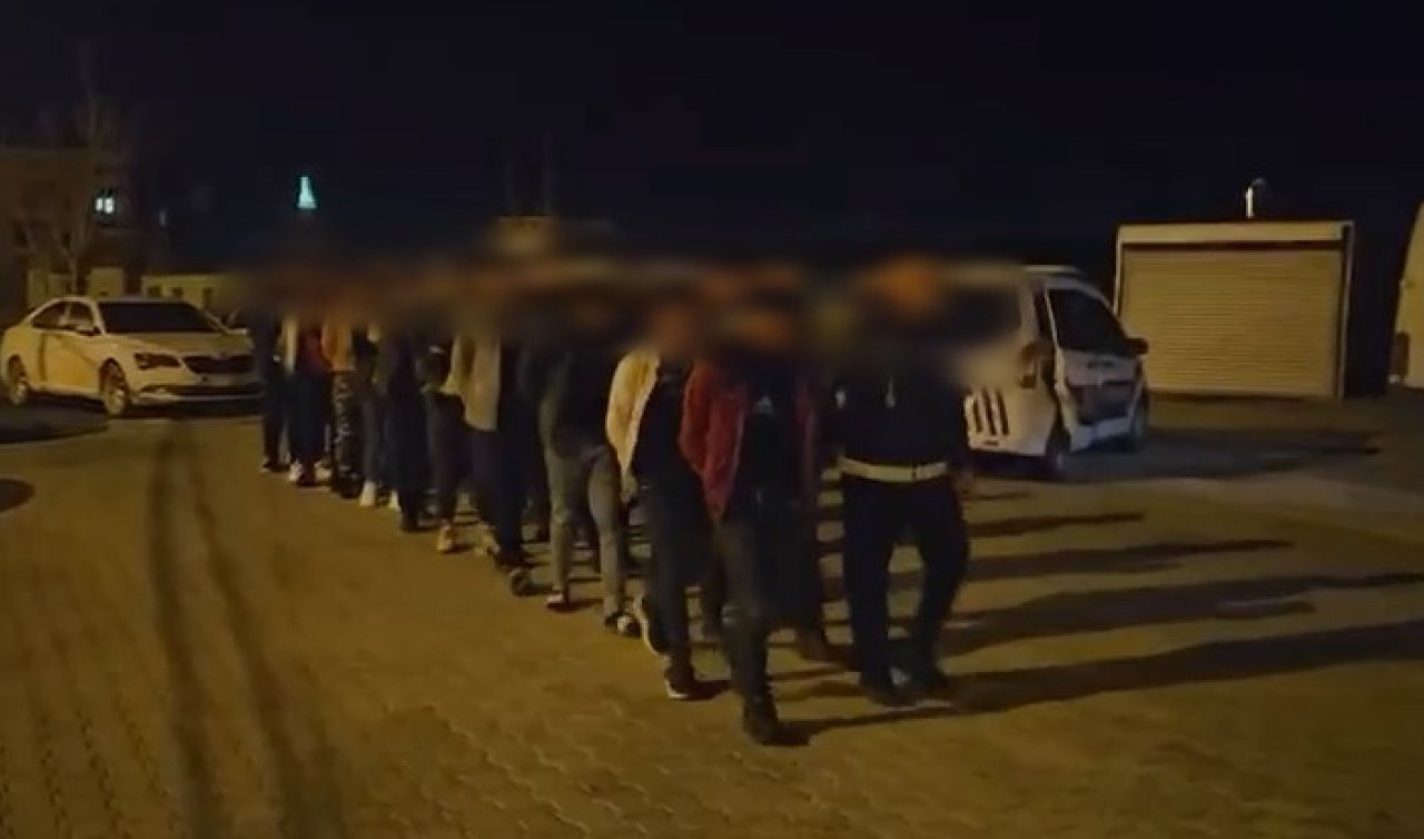 Konya’da şüpheli konvoy durduruldu: 10 göçmen, 3 organizatör yakalandı