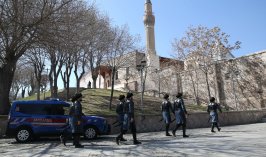 Konya’da 800 yıllık miras: Selçuklu sultanları için saygı nöbeti