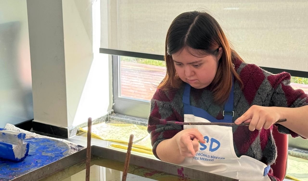 Minik Eller, büyük renkler: Down sendromlu öğrencilerden muhteşem eserler