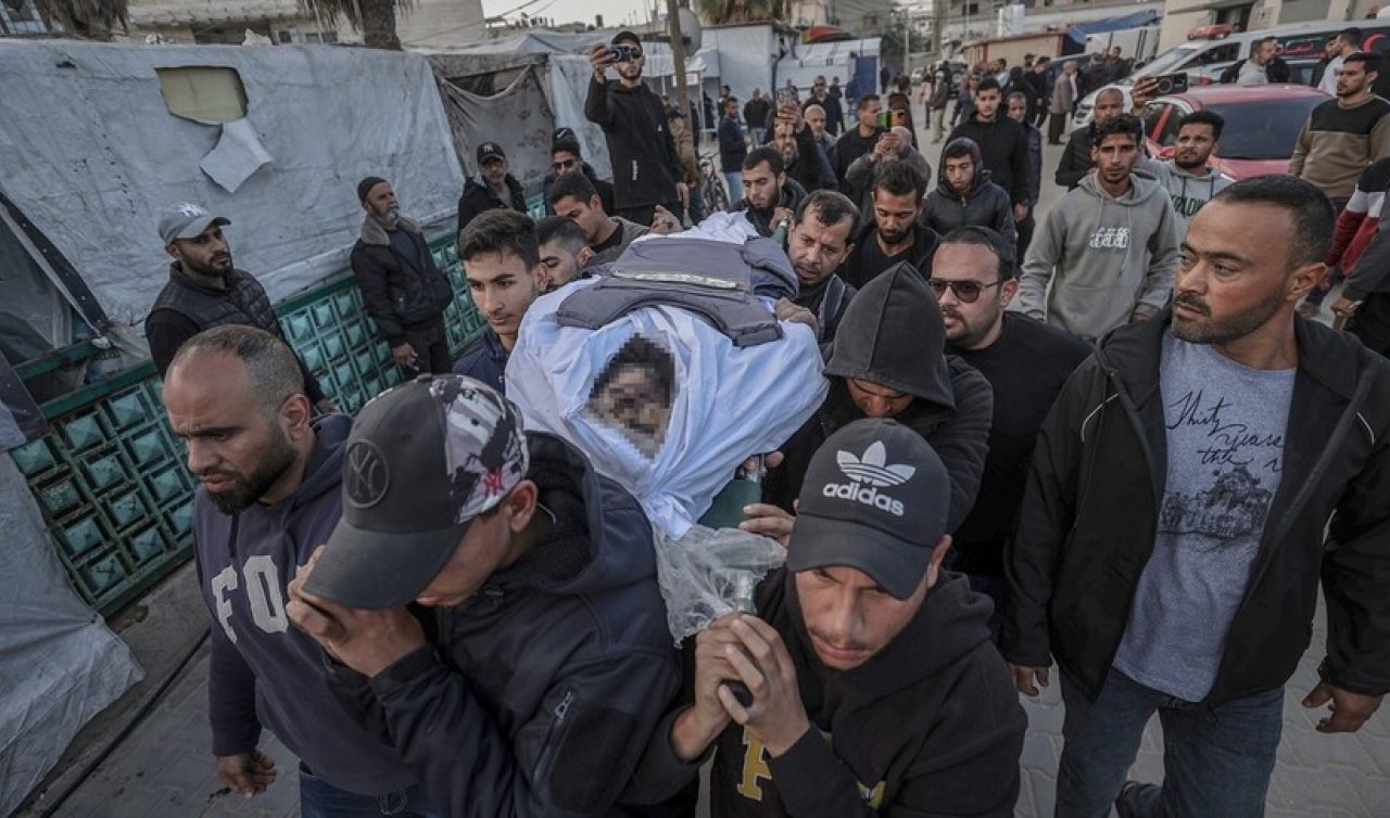 Gazze’deki toplam can kaybı 72 bin 328’e yükseldi