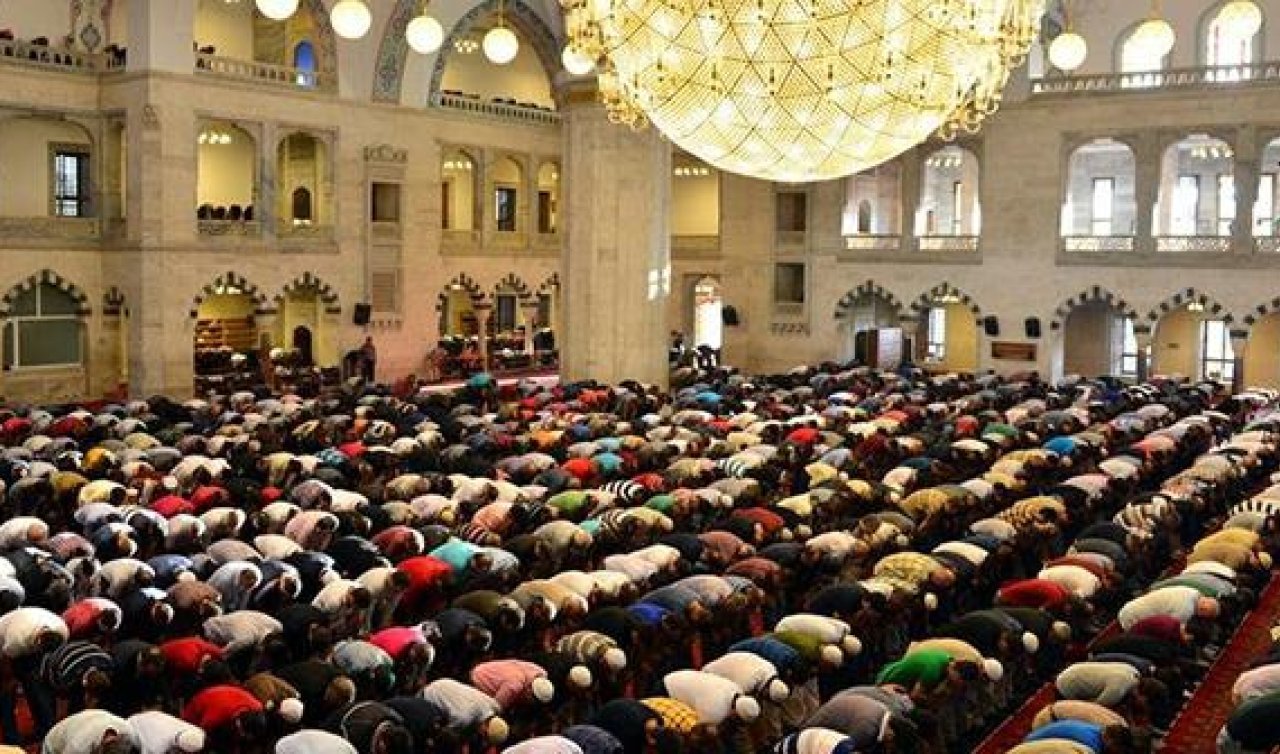 Diyanet’in bu haftaki cuma hutbesinde dikkat çeken uyarı: “Çocuklarımız kuşatma altında”