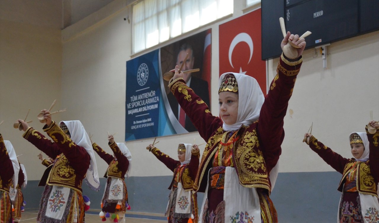 Konya ve çevre illerde 23 Nisan Ulusal Egemenlik ve Çocuk Bayramı kutlandı