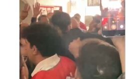 CHP Konya’da açıklama sonrası arbede: İl binası önünde gergin anlar