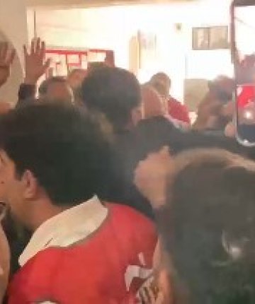 CHP Konya’da açıklama sonrası arbede: İl binası önünde gergin anlar