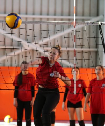 Selçuklu Belediyespor’un yıldız voleybolcuları Türkiye şampiyonasında sahne alacak