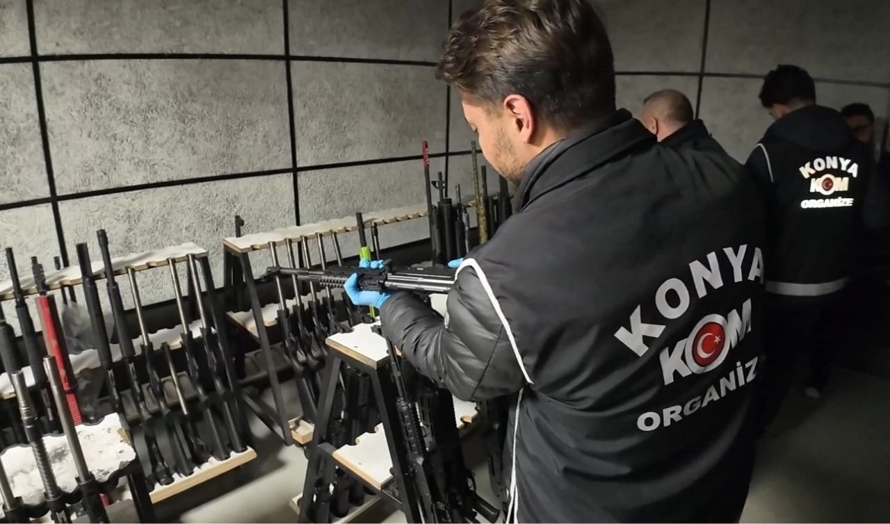Konya polisi bastı! Evlerden cephanelik çıktı