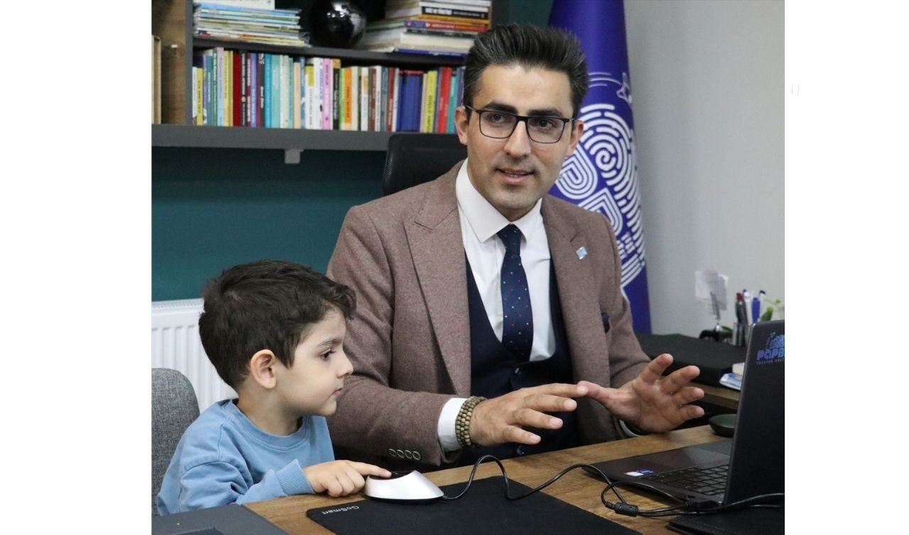Çocukların parmak izlerinden yetenekleri ve kişilikleri keşfedilmeye çalışılıyor
