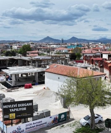 Mevlana Türbesi arkası sil baştan değişiyor