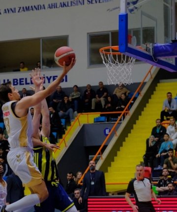 Konya Büyükşehir adını finale yazdırdı 