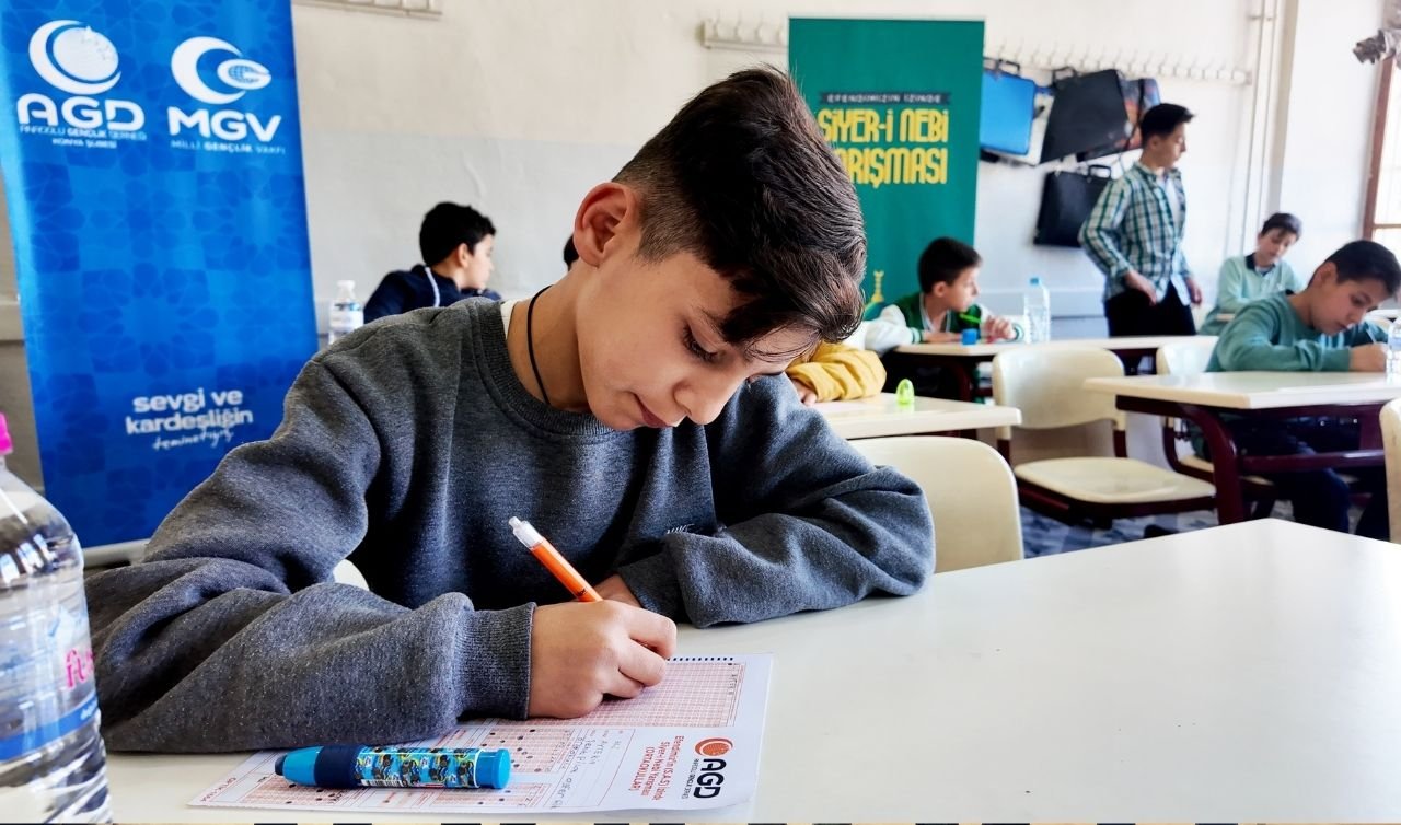Konya’da umre ödüllü Siyer-i Nebi yarışmasına binlerce öğrenci katıldı