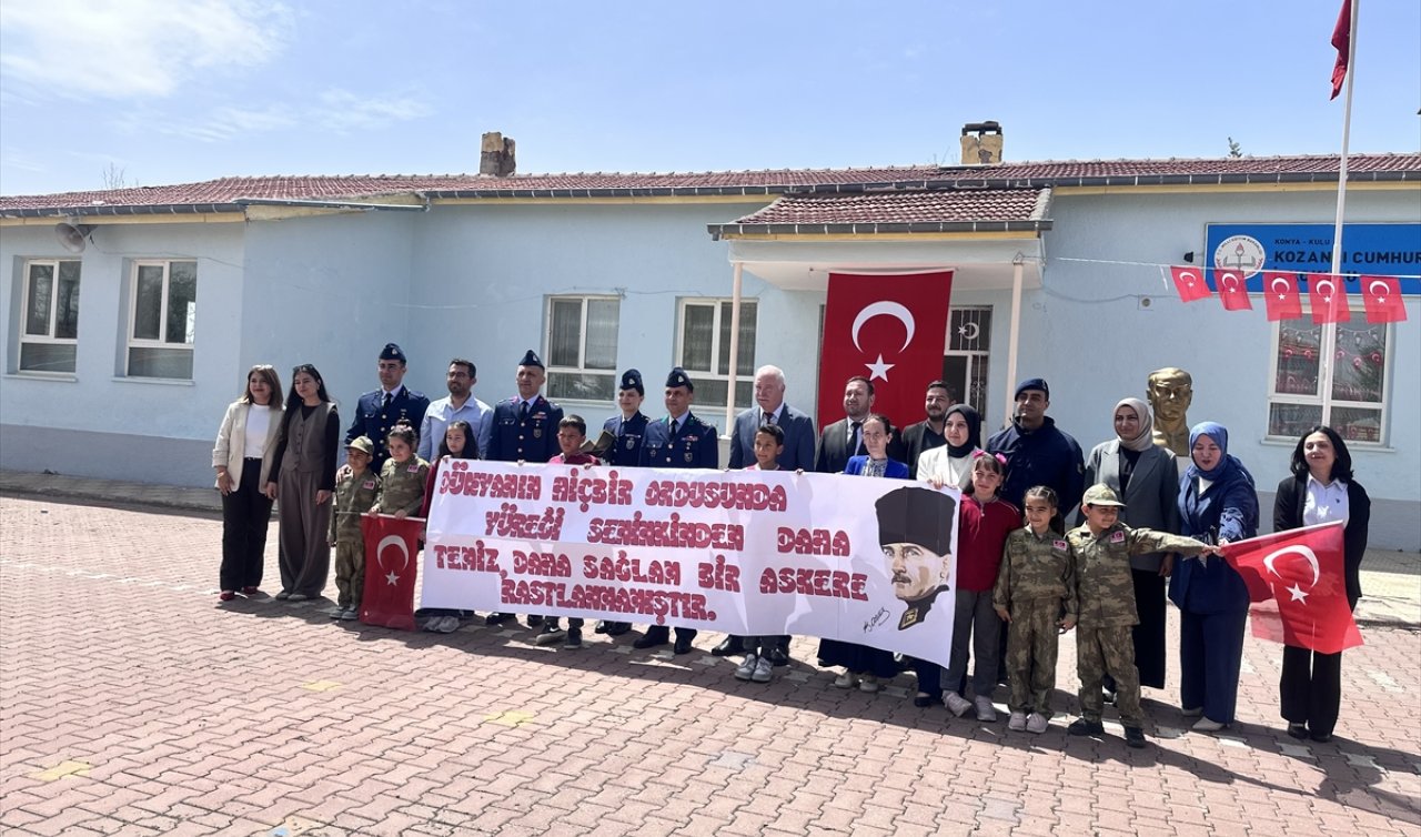 Konya’da ilk mektuplarını Mehmetçiğe yazan öğrencilere askerlerden cevap geldi
