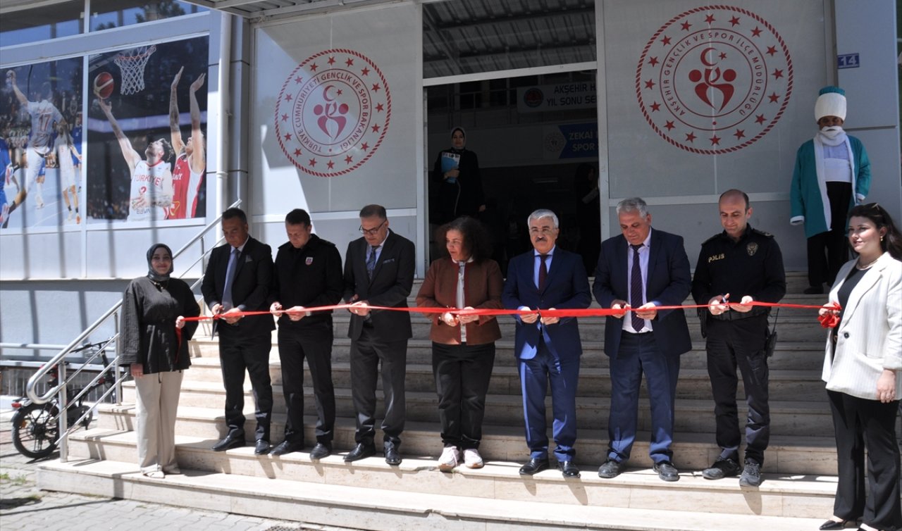Akşehir’de el sanatları sergisi düzenledi
