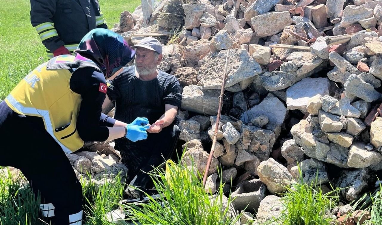 Konya’da şarampolden düşen çoban yaralandı