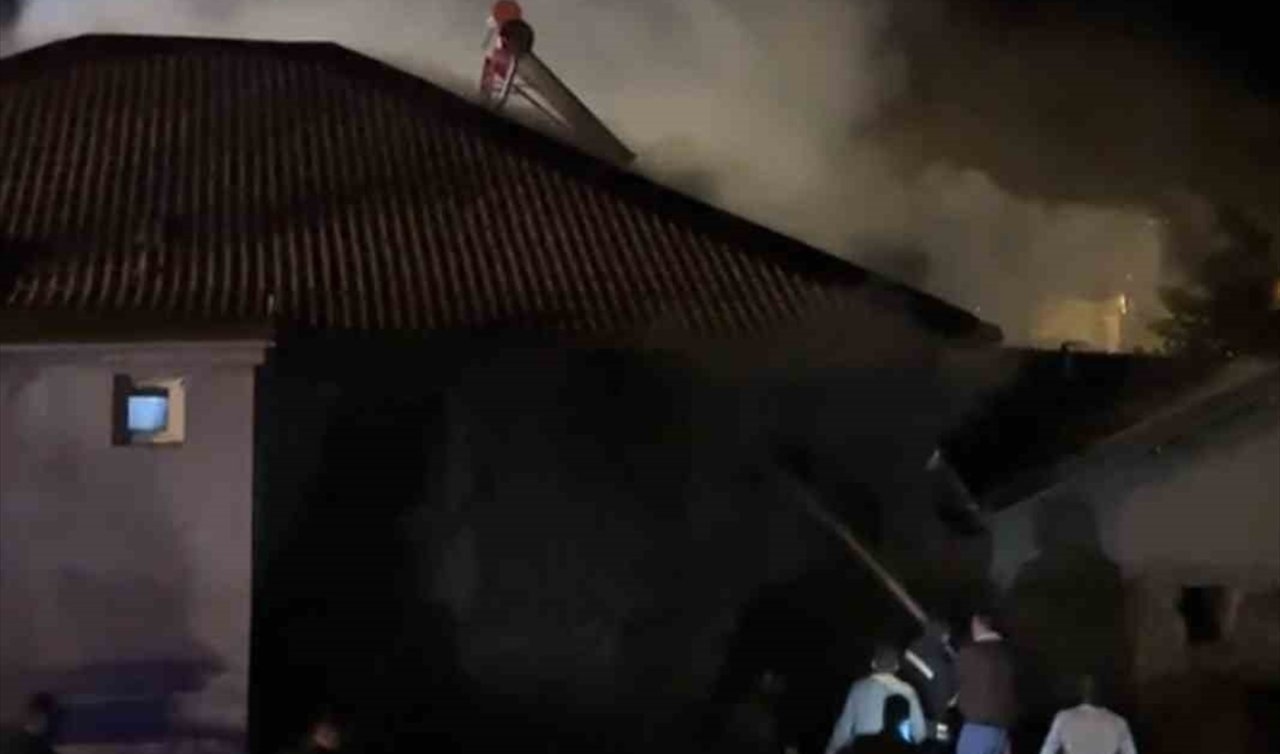 Konya’nın bu ilçesinde samanlıkta yangın çıktı!