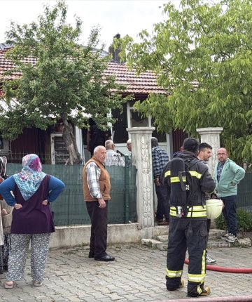Konya’da yangın çıkan ev kullanılamaz hale geldi