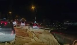 Konya’da ana boru patladı: Evleri ve iş yerlerini su bastı