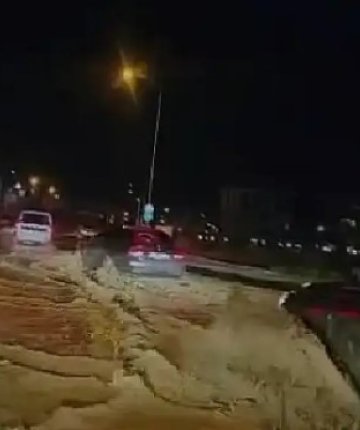 Konya’da ana boru patladı: Evleri ve iş yerlerini su bastı