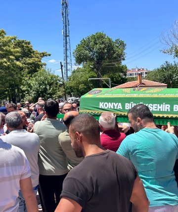 Konya İl Millî Eğitim Müdürlüğü Personeli Ali Osman Teksöğüt son yolculuğuna uğurlandı