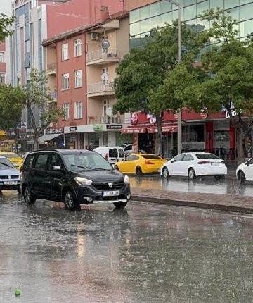 Sıcaklıklar düşüyor: Konya yağışlı havanın etkisine giriyor 
