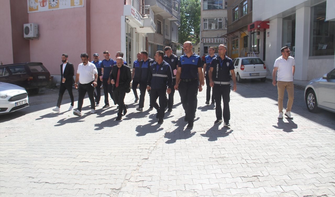Konya’da zabıtadan kaldırım işgali denetimi