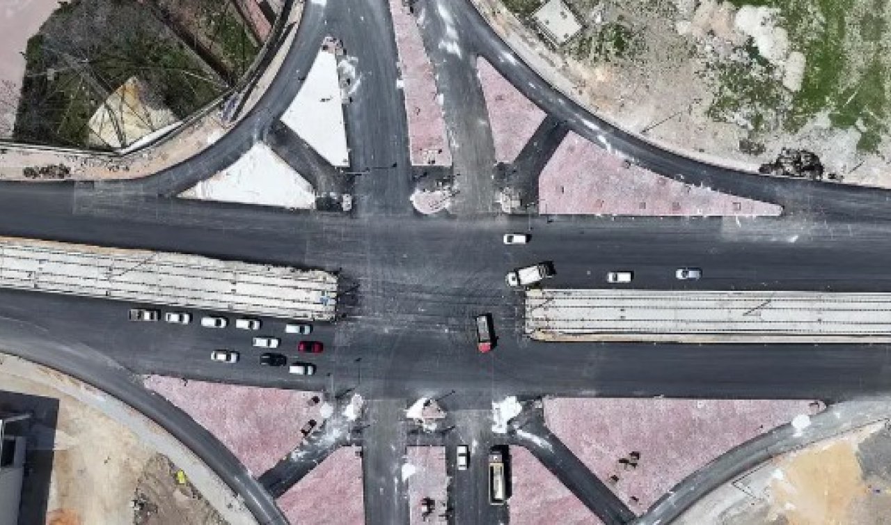   Konya’da bu cadde bir ay trafiğe kapatılıyor: Otobüs hatlarında geçici güzergâh değişikliği!