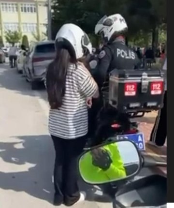 Konya polisi YKS’de öğrencilerin imdadına yetişti