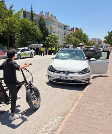 Konya’da 3 aracın karıştığı kazada 3 çocuk yaralandı