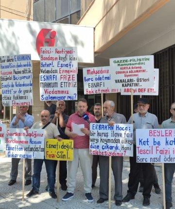 Konya’da esnaf ayakta! Vergi dairesi önünde tepki gösterdiler
