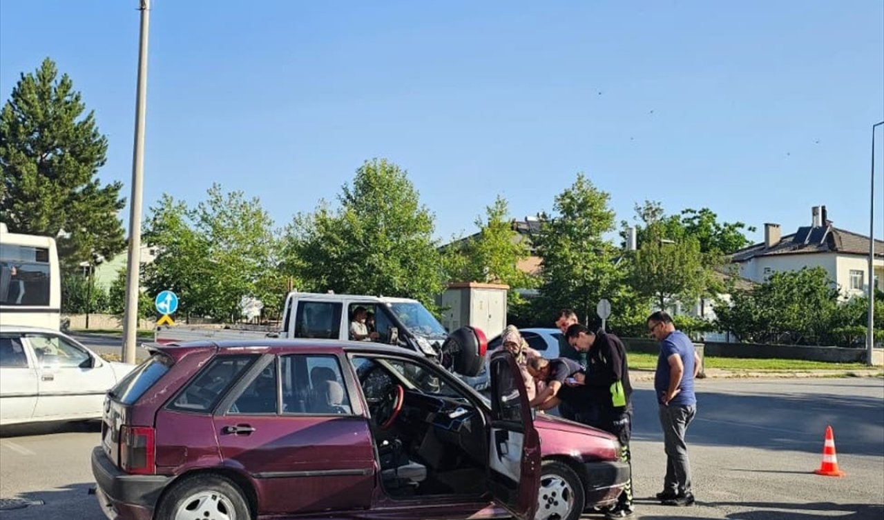 Konya’da otomobille çarpışan motosiklet sürücüsü yaralandı