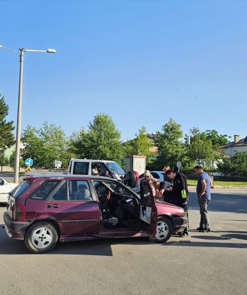 Konya’da otomobille çarpışan motosiklet sürücüsü yaralandı