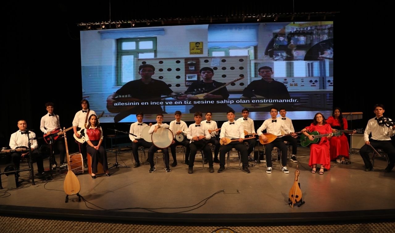 Konya’da geleceğin ustaları yeteneklerini sahneye taşıdı