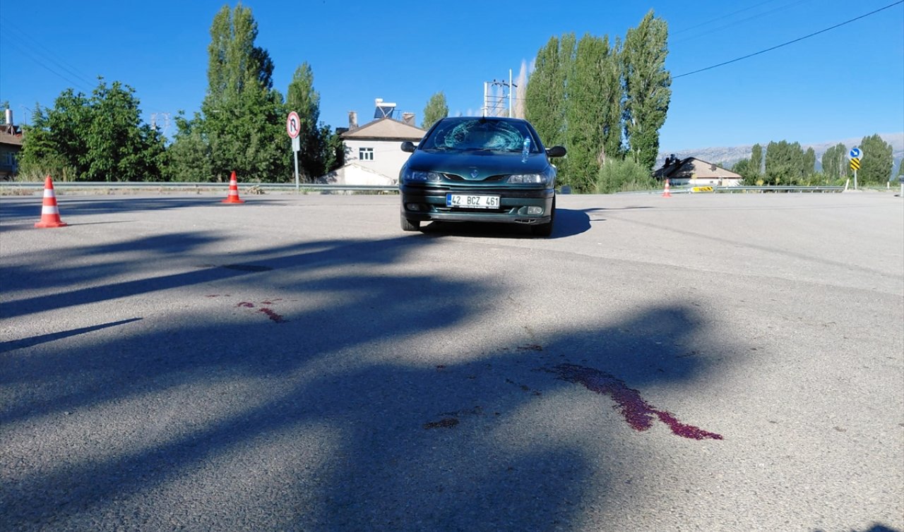 Konya’da otomobilin yayaya çarptığı kazada 2 kişi yaralandı