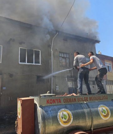 Konya’nın bu ilçesinde bir evde yangın çıktı!