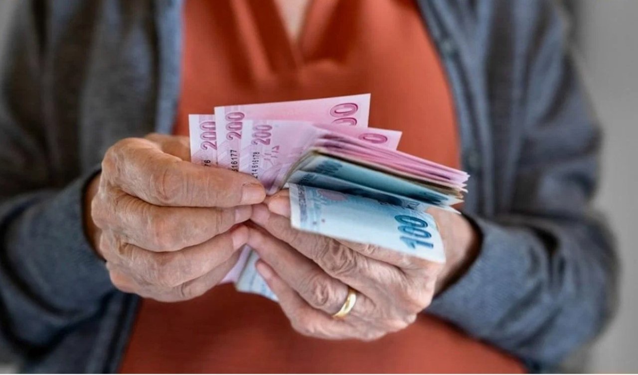 Teklif Meclis’te! En düşük emekli aylığı belli oldu