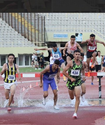 Konya Büyükşehir Belediyespor atletlerinden İzmir’de 9 madalya başarısı