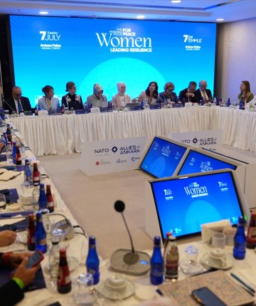 AK Parti Kadın Kolları’ndan NATO Zirvesi’nde kadın liderliği paneli