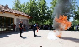Selçuklu Belediyesi personeline uygulamalı yangın eğitimi verildi