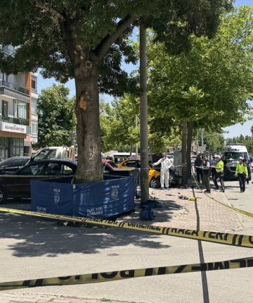  Konya’da ticari araç yayaların arasına daldı: 2 kişi hayatını kaybetti