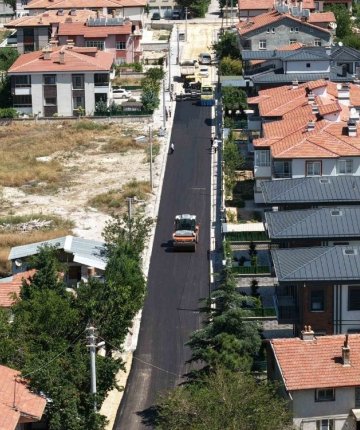 Meram’da yol mesaisi hız kesmiyor! Başkan Kavuş çalışmaları yerinde inceledi