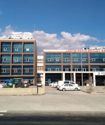 Konya’da hastanede şiddet! Hasta yakınları güvenlik görevlilerine saldırdı