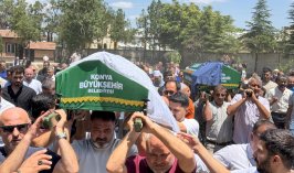 Konya’da kazada yaşamını yitiren anne ve kızının cenazesi defnedildi